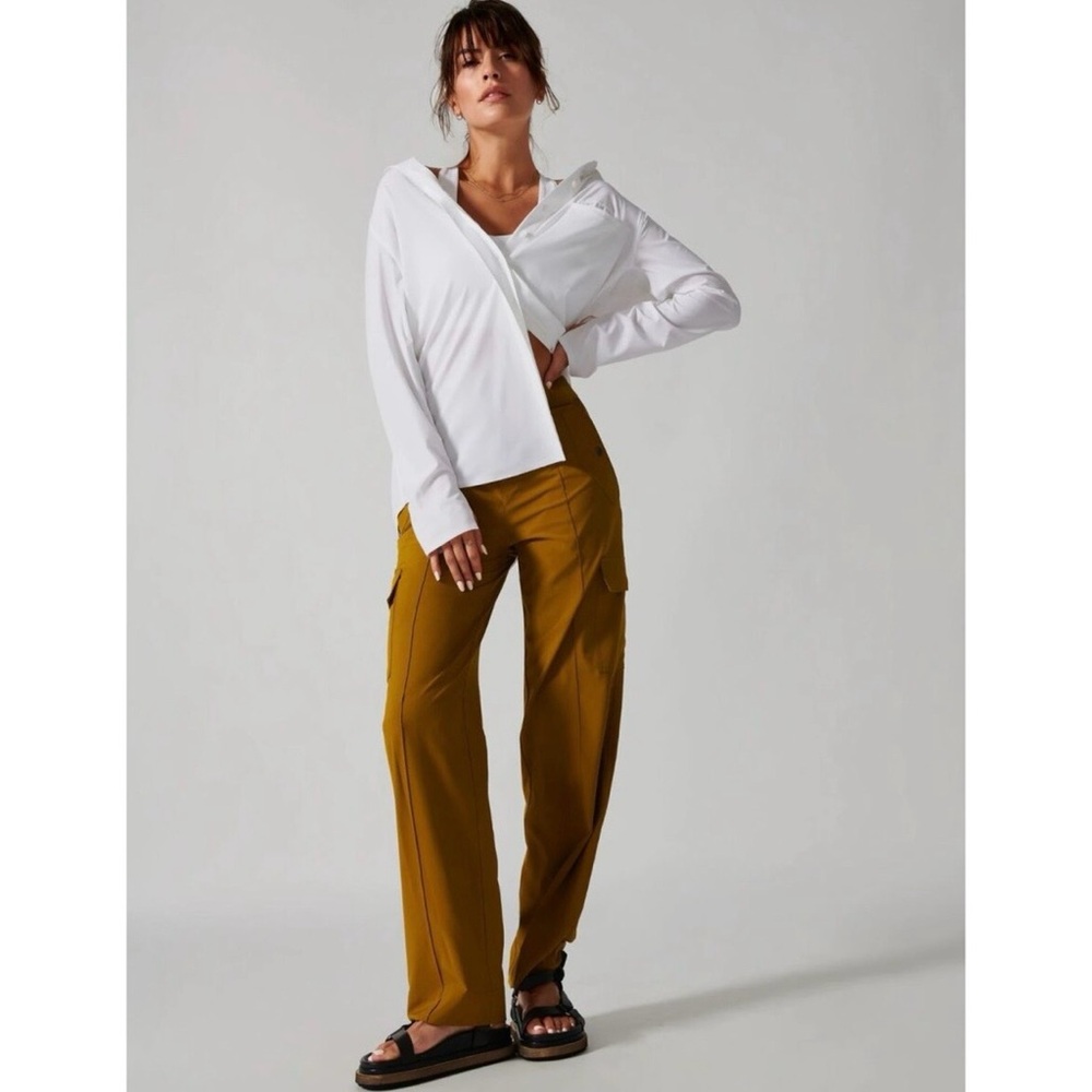 Athleta Vienna Lightweight Cargo Pant Mustard Women’s Size 12